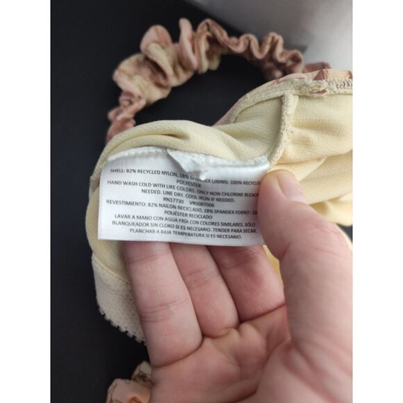 ☀️Aguabendita x Target Floral One Piece Bathing Suit, XL - Picture 4 of 6